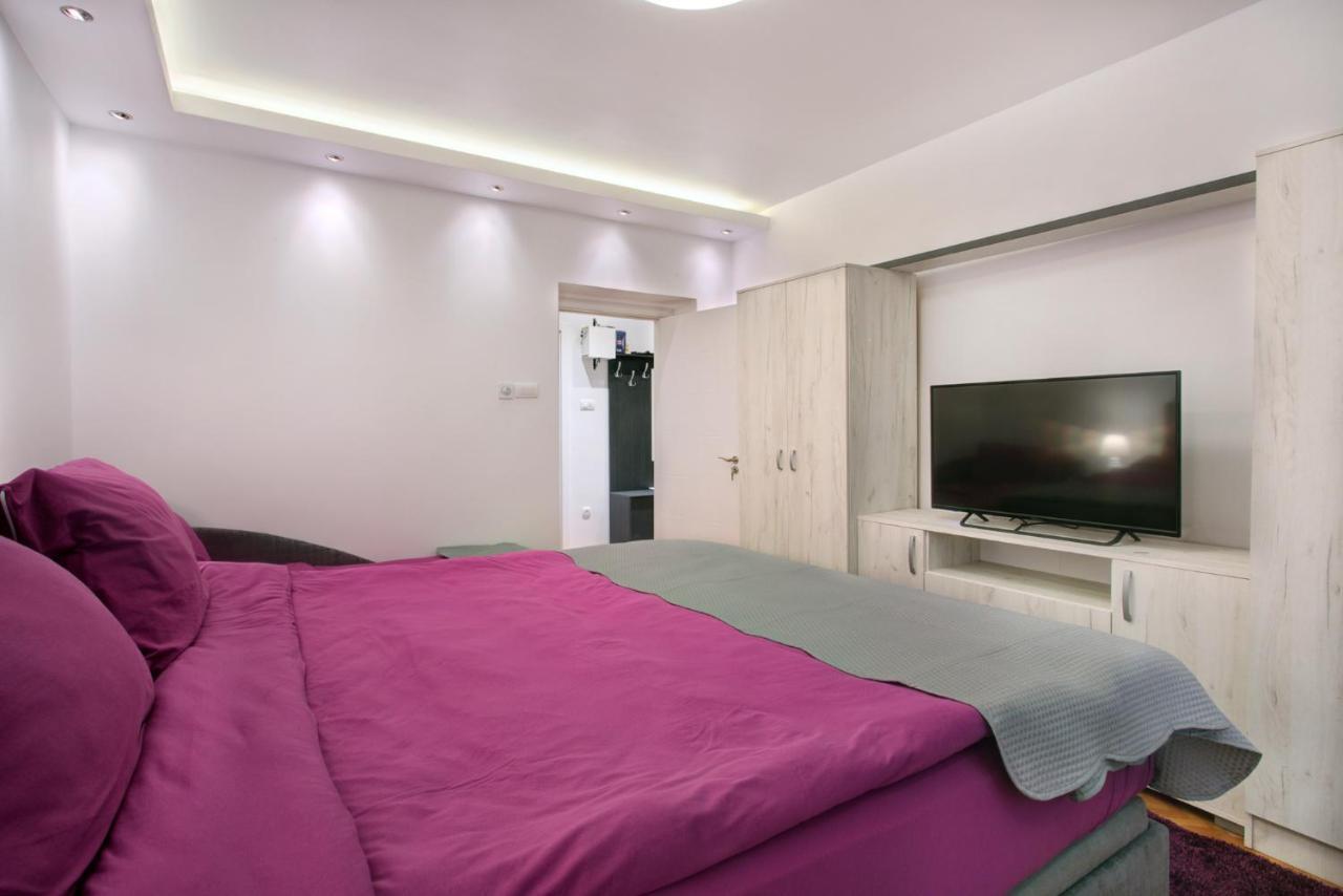Balkanic Star Belgrado Buitenkant foto